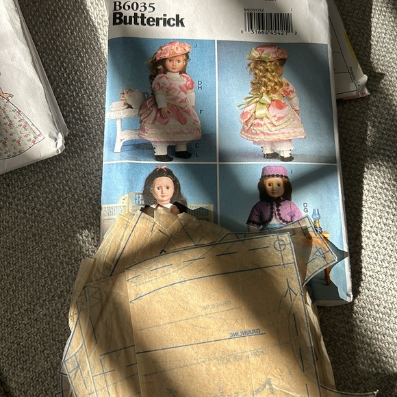 4 McCall’s doll clothes patterns - Picture 5 of 7